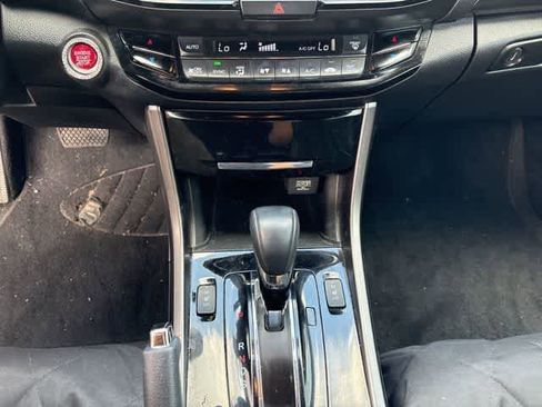 Used 2017 Honda Accord EX-L image 19
