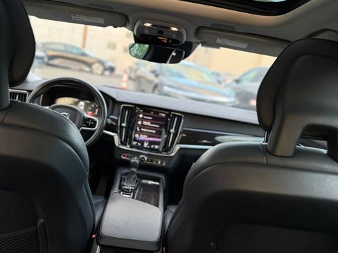 Used 2018 Volvo S90 T5 Momentum w/ Convenience Package FWD image 20