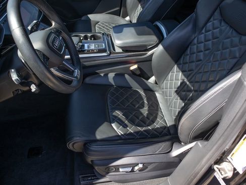 Used 2021 Audi SQ7 Premium Plus w/ Driver Assistance Package image 28