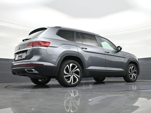 Used 2023 Volkswagen Atlas SEL image 28