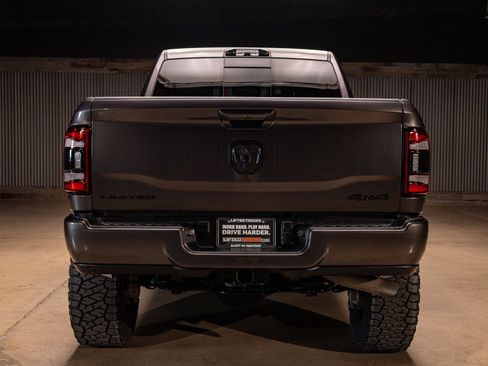 Used 2024 RAM 2500 Limited image 8