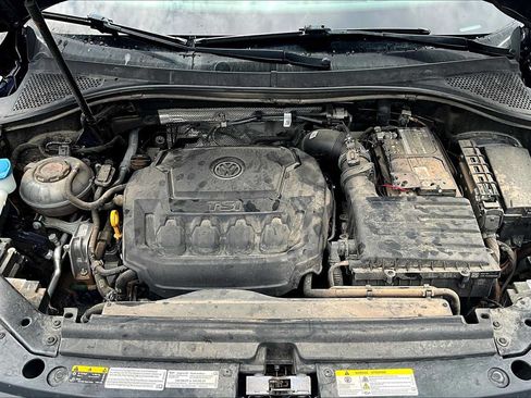 Used 2022 Volkswagen Tiguan SE AWD/4WD image 33