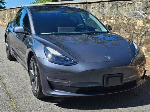 Used 2023 Tesla Model 3 Standard Range RWD image 12