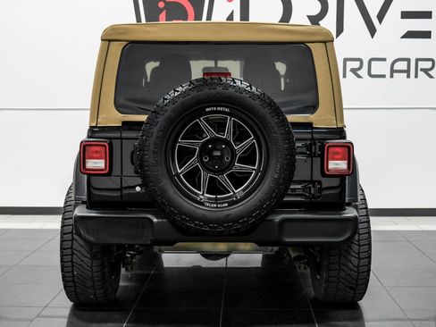 Used 2020 Jeep Wrangler Sport AWD/4WD image 11