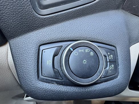 Used 2015 Ford C-MAX SEL w/ Equipment Group 302A image 22