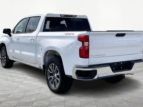Used 2023 Chevrolet Silverado 1500 LT AWD/4WD image 4