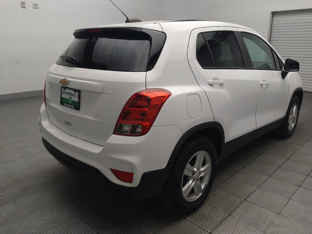 Used 2020 Chevrolet Trax LS w/ Tint and Cruise Package FWD image 9