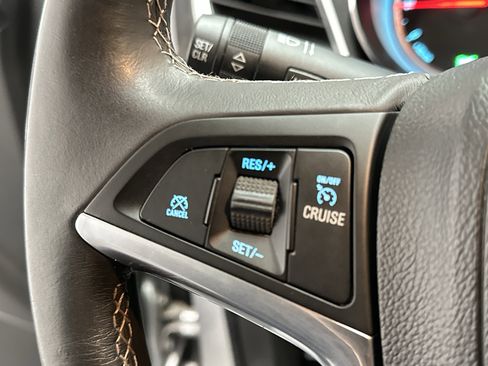 Used 2014 Buick Encore FWD image 23