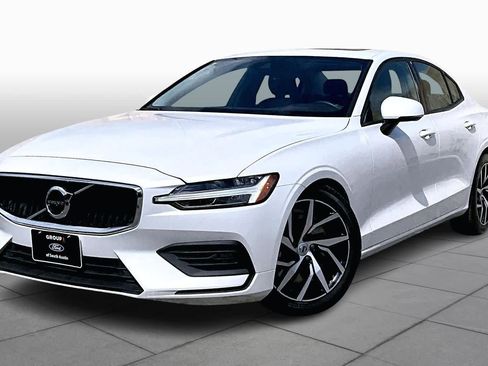 Used 2020 Volvo S60 T6 Momentum image 39