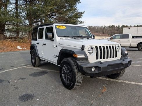 Used 2024 Jeep Wrangler Sport S image 7