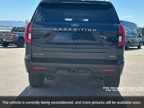 Used 2025 Ford Expedition Max Active AWD/4WD image 4