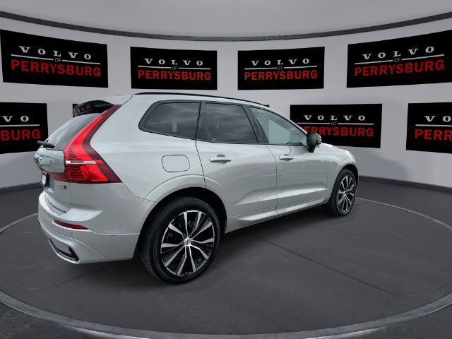 Used 2024 Volvo XC60 B5 Plus w/ Protection Package Premier AWD/4WD image 8