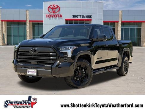 Used 2025 Toyota Tundra Limited AWD/4WD image 1