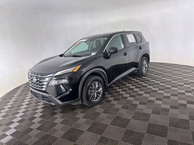 Certified 2024 Nissan Rogue S AWD/4WD image 3