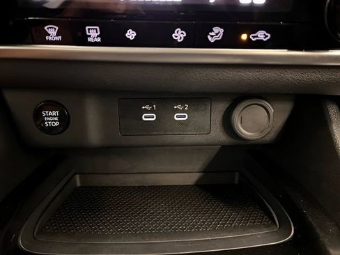 Used 2025 Nissan Rogue SV AWD/4WD image 29