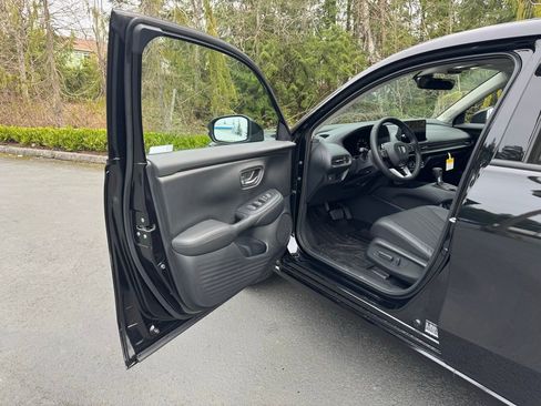 New 2026 Honda HR-V EX-L image 6