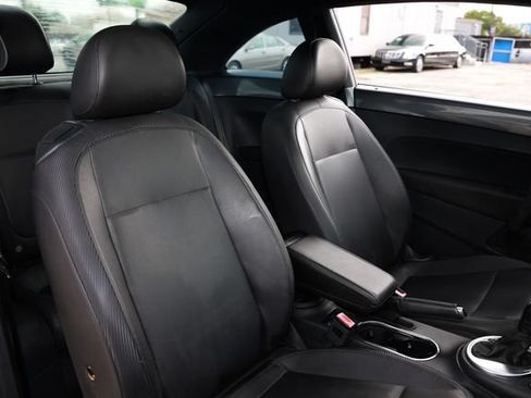 Used 2012 Volkswagen Beetle 2.5 FWD image 19