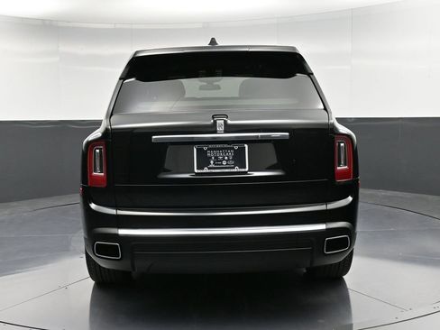 Used 2022 Rolls-Royce Cullinan image 7