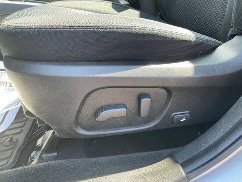 Used 2016 Subaru Forester 2.5i Premium w/ All-Weather Package AWD/4WD image 16