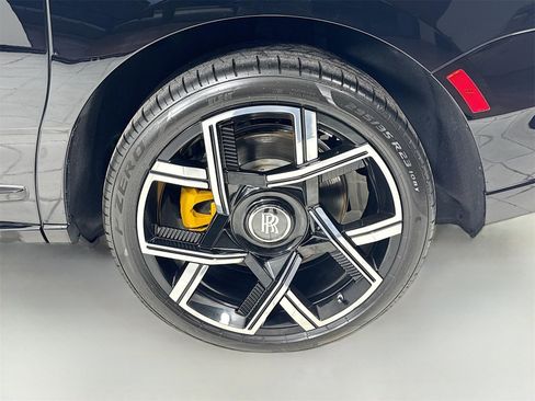 Certified 2025 Rolls-Royce Cullinan Black Badge image 9