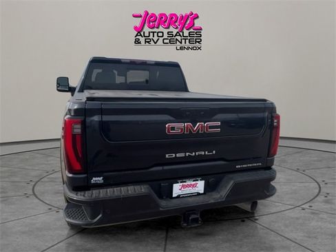 Used 2024 GMC Sierra 3500 Denali w/ Denali Reserve Package image 4