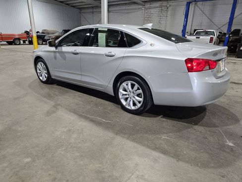 Used 2016 Chevrolet Impala LT w/ Convenience Package FWD image 8