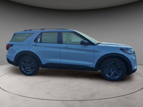 New 2026 Ford Explorer Active image 9