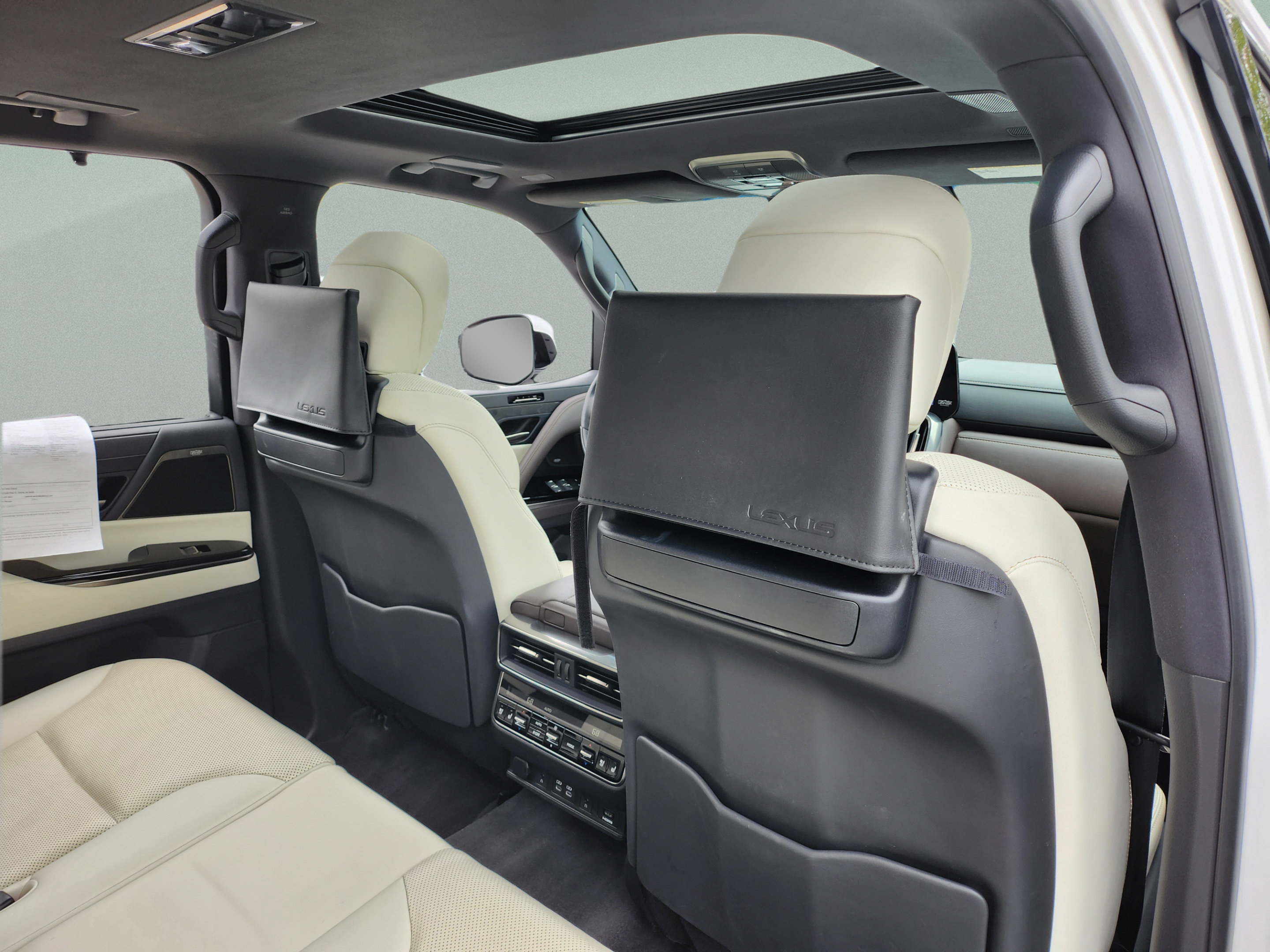 Used 2023 Lexus LX 600 4WD w/ Accessory Package (Z1) image 29