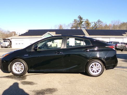 Used 2016 Toyota Prius Two image 23
