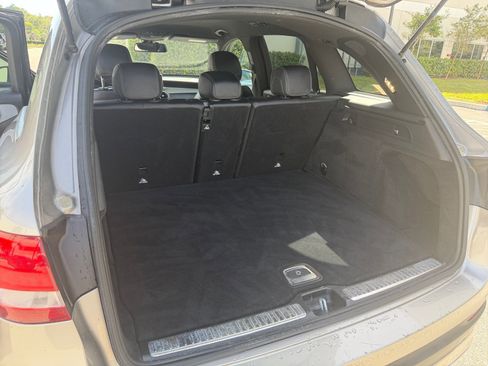 Used 2019 Mercedes-Benz GLC 300 GLC 300 w/ Parking Assistance Package image 11