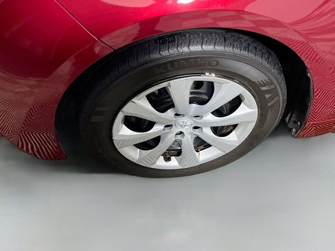 Used 2022 Toyota Corolla LE image 14
