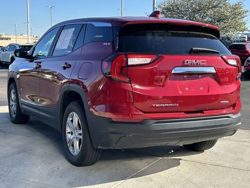Used 2024 GMC Terrain SLE AWD/4WD image 5