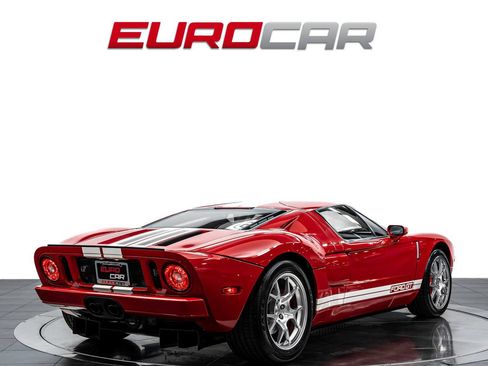 Used 2006 Ford GT RWD image 5