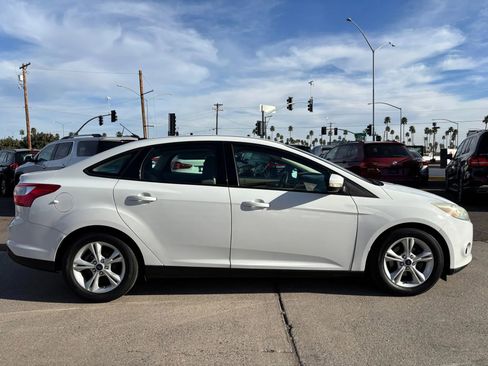 Used 2014 Ford Focus SE image 4