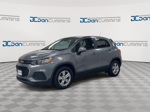 Used 2020 Chevrolet Trax LS FWD image 4