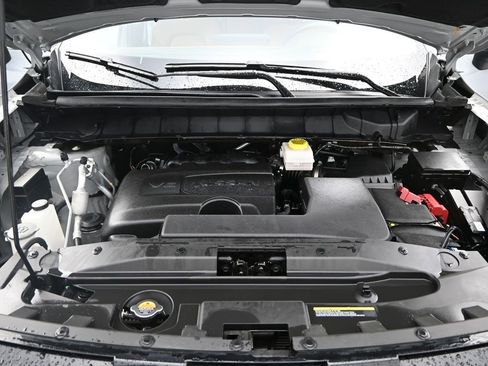 Used 2024 Nissan Pathfinder Platinum w/ Cargo Package image 5