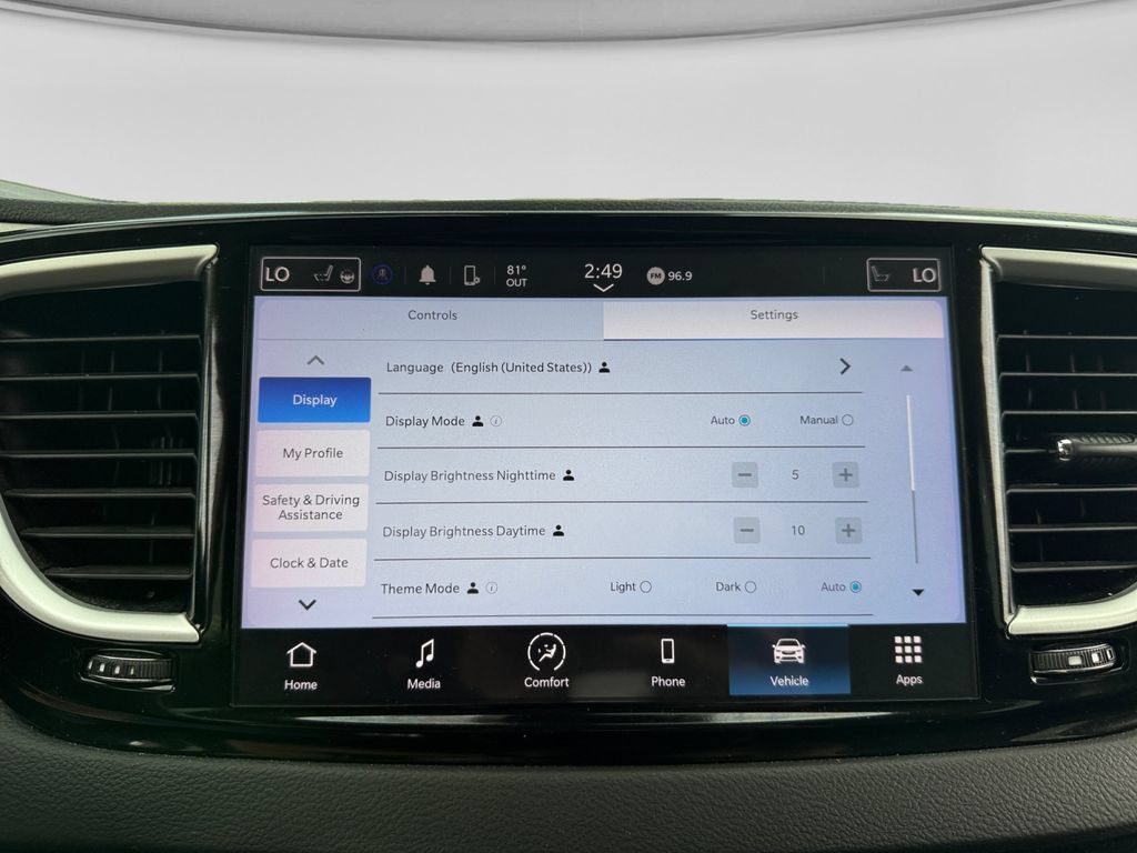 Used 2024 Chrysler Pacifica Touring-L FWD image 25