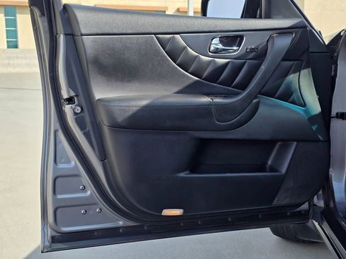 Used 2011 INFINITI FX35 2WD w/ Premium Pkg image 19