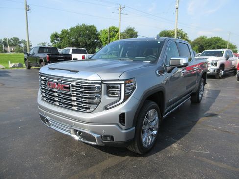 Certified 2026 GMC Sierra 1500 Denali w/ Denali Reserve Package AWD/4WD image 12