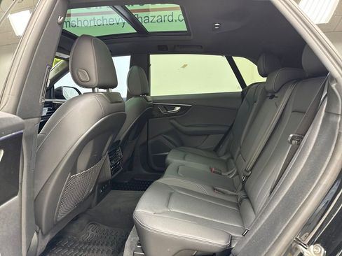Used 2025 Audi Q8 Premium Plus image 17