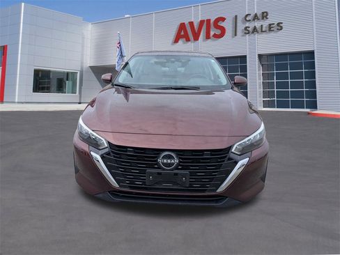 Used 2024 Nissan Sentra SV image 2