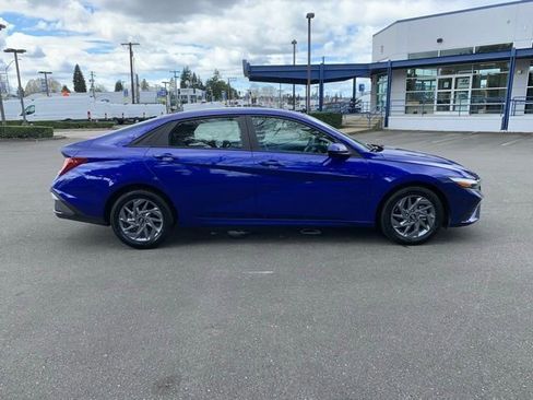 Used 2024 Hyundai Elantra SEL image 6