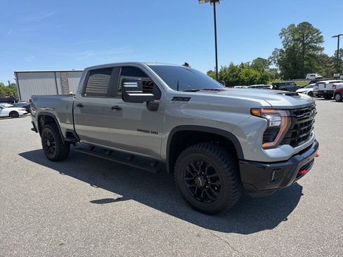 Used 2026 Chevrolet Silverado 2500 LT w/ Trail Boss Package AWD/4WD image 9