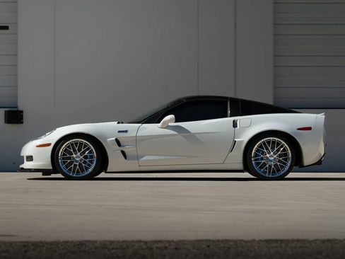 Used 2010 Chevrolet Corvette ZR1 w/ Preferred Equipment Group RWD image 3