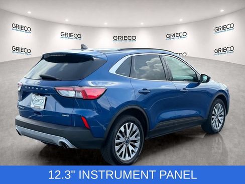 Used 2022 Ford Escape Titanium AWD/4WD image 7