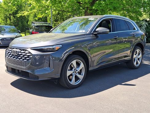 Certified 2025 Audi Q5 Premium w/ Premium Plus AWD/4WD image 3