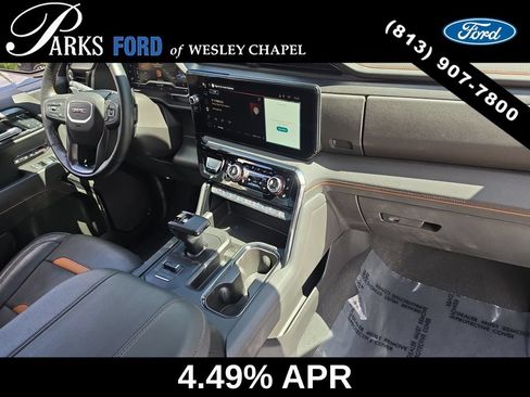 Used 2025 GMC Sierra 1500 AT4 w/ AT4 Premium Package AWD/4WD image 10