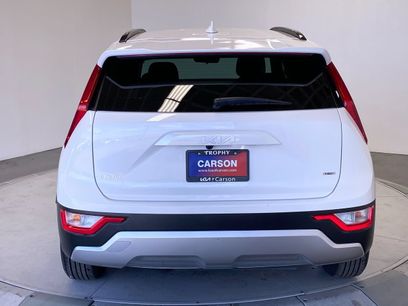 Certified 2025 Kia Niro LX