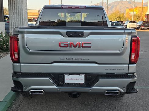 Used 2025 GMC Sierra 1500 Denali image 7