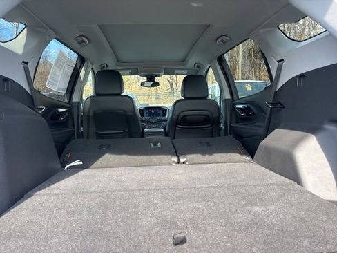 Used 2022 GMC Terrain AT4 w/ Infotainment Package II image 17